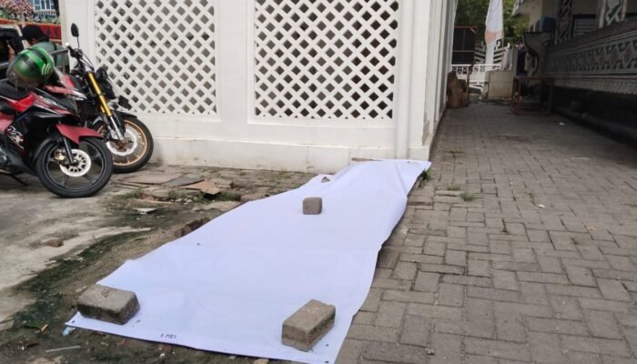 toilet umum lapangan adam malik dikeluhkan warga, dinas pariwisata janji perbaikan