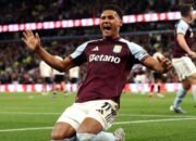 Aston villa hajar liverpool 4-2 aston villa hajar liverpool 4-2