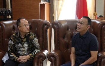 Konsul tiongkok temui bupati tapsel, bahas investasi dan pemulihan pascabanjir konsul tiongkok temui bupati tapsel, bahas investasi dan pemulihan pascabanjir