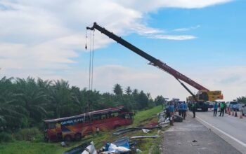 Bus halmahera kecelakaan di tol tebing tinggi-medan, 4 penumpang meninggal bus halmahera kecelakaan di tol tebing tinggi-medan, 4 penumpang meninggal