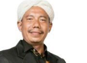 thoriqoh yang dalam kamus besar bahasa indoneia ditulis ‘tarekat”, dan kata tarekat ini akan menjadi pembahasan pada tulisan ini.