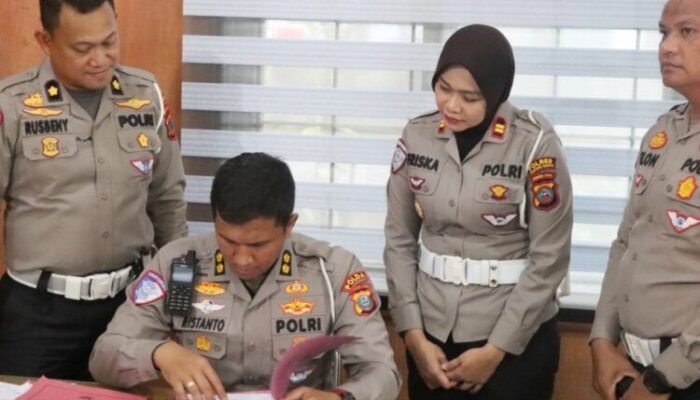 polisi di pematangsiantar pakai logo pwi di whatsapp, tuai sorotan etika