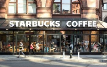 starbucks phk 300 karyawan korporat di as, restrukturisasi capai rp6,5 triliun
