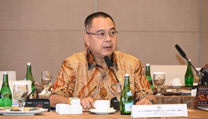 harris turino soroti keresahan guru honorer pascaterbitnya se kemendikdasmen
