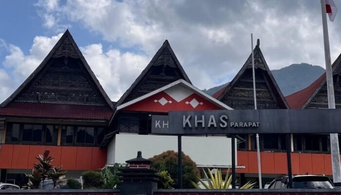 hak lembur karyawan hotel khas parapat diduga tak dibayar, manajemen belum beri klarifikasi