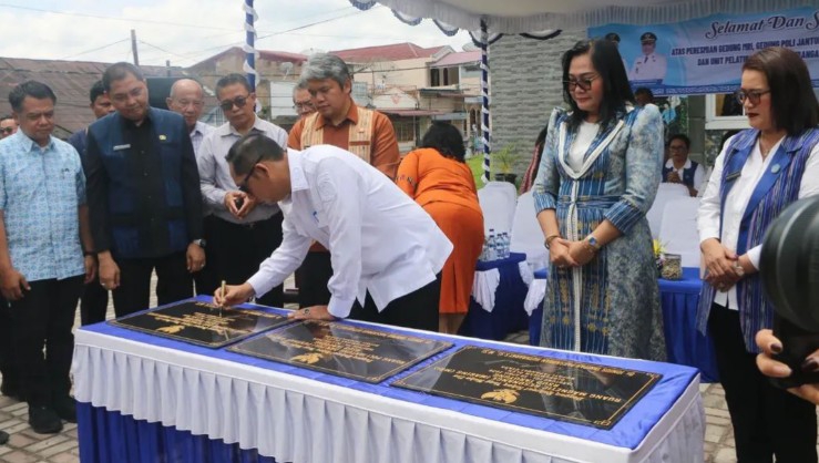 Bupati Taput Resmikan Poli Jantung dan Unit Pengembangan SDM di RS Tarutung