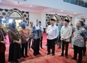 viral video menpar di masjid raya, pemprov sumbar bantah gunakan sepatu