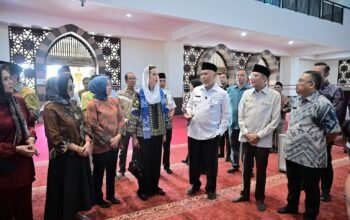 viral video menpar di masjid raya, pemprov sumbar bantah gunakan sepatu