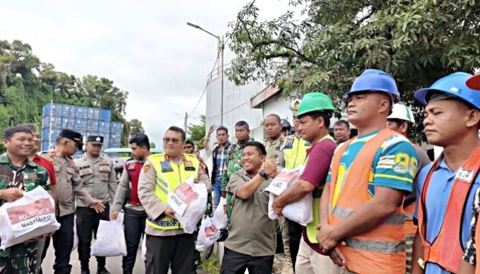 patroli digelar, may day di sibolga kondusif, 190 paket sembako disalurkan