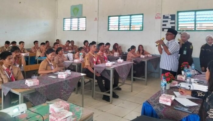 jaksa masuk sekolah, siswa smkn 1 lumut antusias ikuti sosialisasi hukum