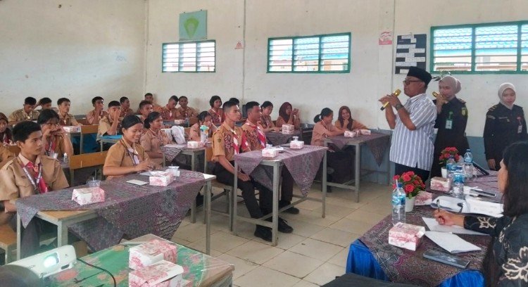untuk memberikan penerangan (sosialisasi) hukum, kejaksaan negeri (kejari) sibolga laksanakan program jaksa masuk sekolah (jms) di smk negeri 1 lumut, kabupaten tapanuli tengah, jumat (8/5/26) pagi.