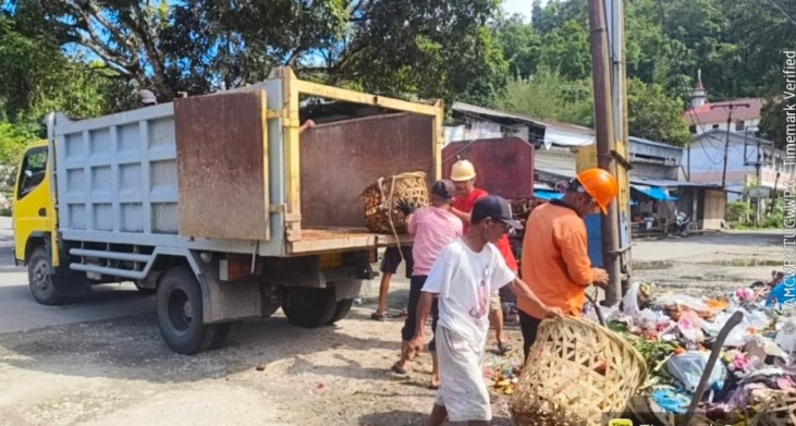 Pemkab Nias Selatan Gerak Cepat Atasi Penumpukan Sampah di Teluk Dalam