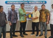 untuk menjalin silaturahmi, kepala perwakilan bank indonesia (bi) pematangsiantar, ahmadi rahman beserta staf, kunjungi kantor redaksi sinata.id di jalan justin sihombing, kelurahan siopat suhu, kecamatan siantar timur, kota pematangsiantar, selasa (12/4/2026).