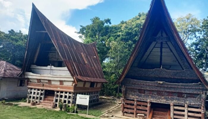 rumah bolon sibandang, salah satu warisan budaya batak dari abad ke-18