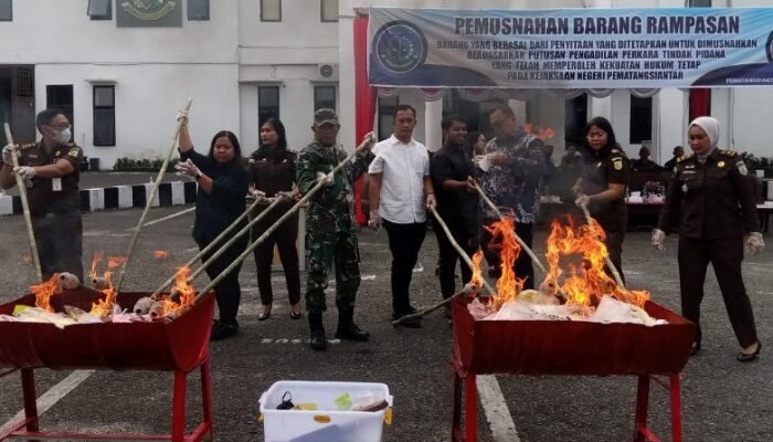 kejari siantar musnahkan bb narkoba dan sajam, ini rinciannya