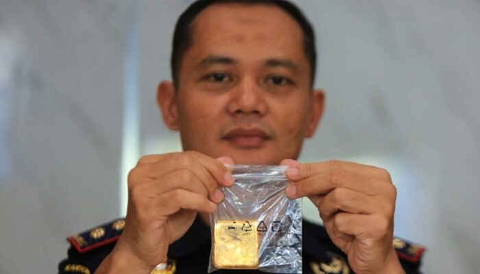 bea cukai gagalkan penyelundupan 527 gram emas ke malaysia di bandara sim aceh