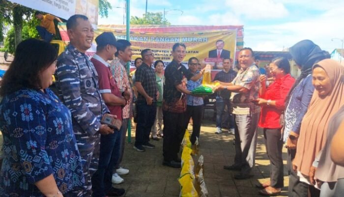pemkab nias selatan gelar pasar murah di teluk dalam