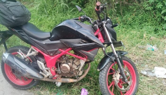 nyalip truk dari kiri, pemotor honda cbr tewas di jalan lintas siantar-medan