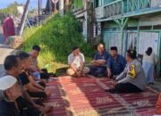 kapolsek kerajaan dan personel polsek melayat ke rumah duka warga di pakpak bharat
