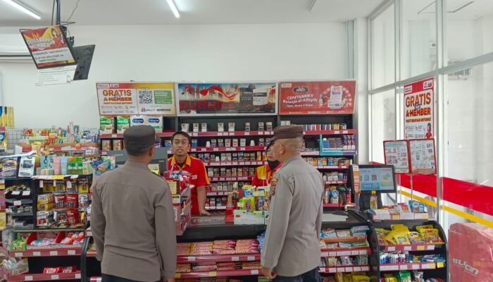sat binmas polres tebing tinggi edukasi karyawan minimarket antisipasi curat, curas, dan curanmor