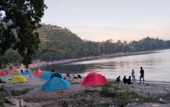 libur panjang, wisata pakkodian toba dipadati pengunjung dari berbagai daerah