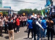 Kanwil djp sumut ii sarat masalah, bahkan hak pekerja pun tak diberi kantor wilayah (kanwil) direktorat jenderal pajak (djp) sumatera utara (sumut) ii di kota pematangsiantar diduga sarat akan masalah. bahkan hak pekerja non asn disebut tidak diberikan.