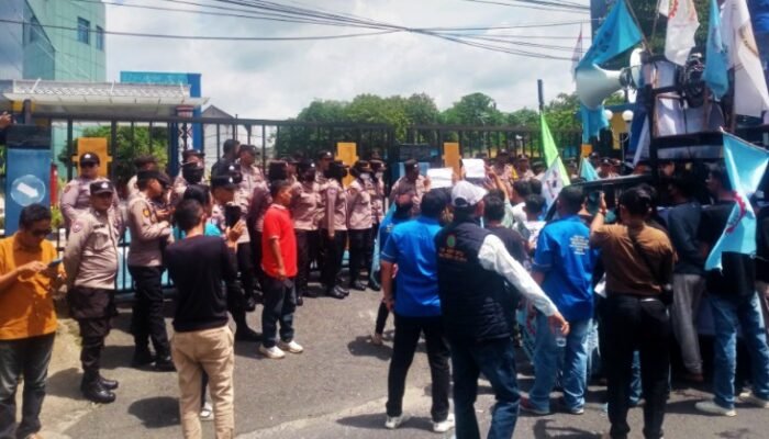 kanwil djp sumut ii sarat masalah, bahkan hak pekerja pun tak diberi