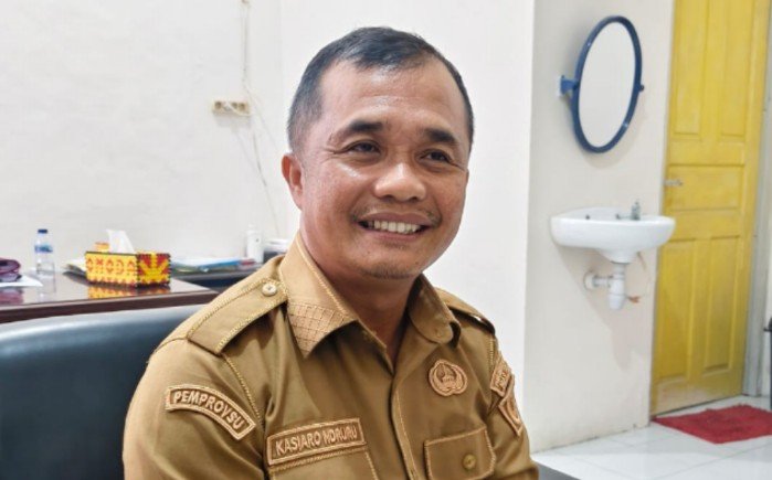 kepala dinas (kadis) pekerjaan umum dan penataan ruang (putr) kabupaten nias selatan, kasiaro ndruru, memberikan klarifikasi terkait informasi yang beredar di media sosial mengenai anggaran publikasi sebesar rp178 juta.