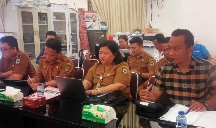 sudah pensiun tapi serta ulina masih bertindak sebagai kadisdukcapil siantar