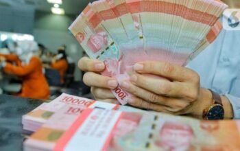 rupiah hampir tembus rp18.000, dipicu lonjakan harga minyak dunia