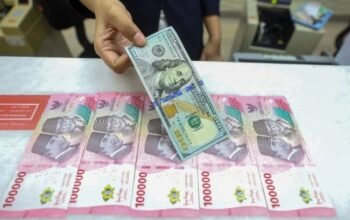 rupiah melemah ke rp17.600 per dollar as, harga kebutuhan diprediksi naik