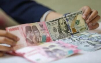 Rupiah tembus rp17. 500 per dolar as, pemerintah siapkan intervensi pasar obligasi rupiah tembus rp17.500 per dolar as, pemerintah siapkan intervensi pasar obligasi