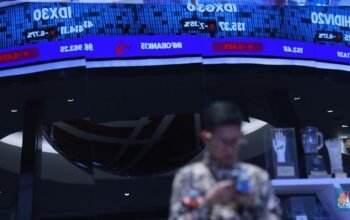 Ihsg anjlok 3,46 persen, rupiah sentuh rp17. 723 dan investor khawatir capital outflow ihsg anjlok 3,46 persen, rupiah sentuh rp17.723 dan investor khawatir capital outflow