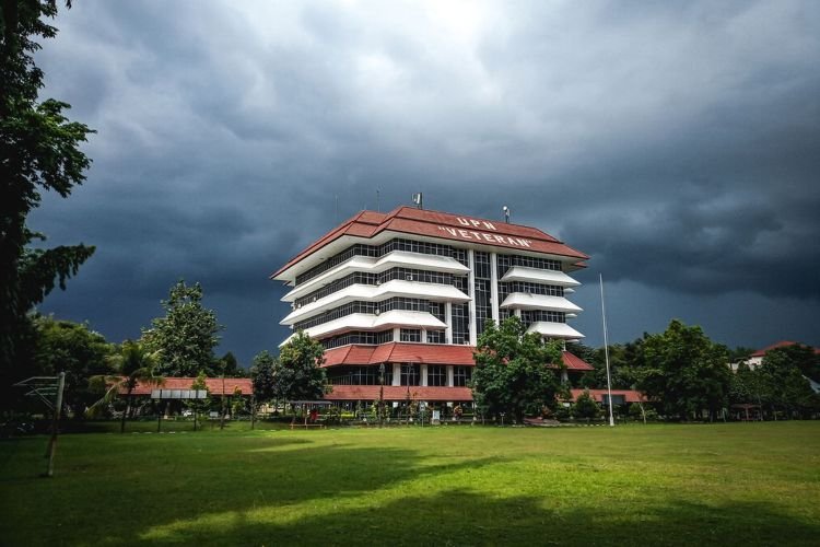 upn veteran yogyakarta nonaktifkan 5 dosen terbukti lakukan pelecehan verbal