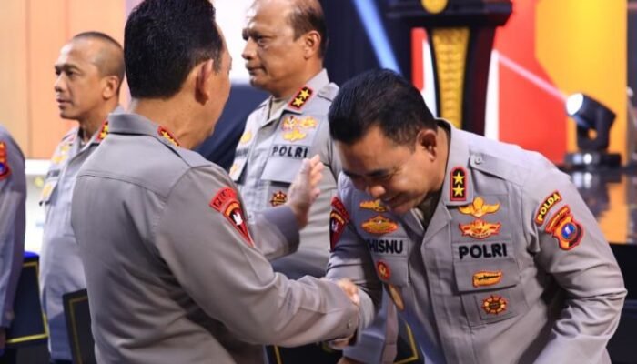 bangun 20 gedung dan fasilitas olahraga gratis, kapolda sumut raih penghargaan kapolri