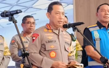 ahmad sahroni ungkap alasan prabowo pertahankan listyo sigit sebagai kapolri