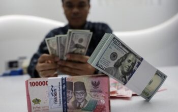 Rupiah kembali tersungkur ke rp17. 386 per dolar as, ini penyebabnya rupiah kembali tersungkur ke rp17.386 per dolar as, ini penyebabnya