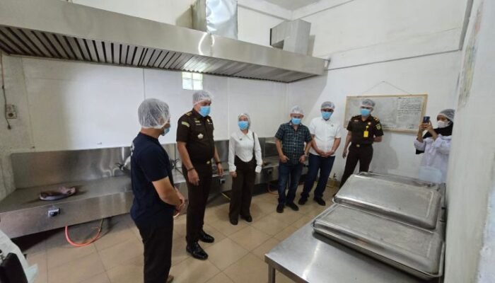 kejari simalungun turun langsung awasi dapur program gizi di 3 yayasan