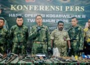 tni klaim lumpuhkan 12 tokoh opm di papua, senjata dan amunisi disita