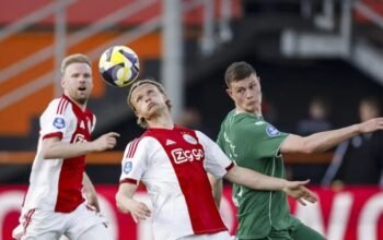 Ajax vs fc utrecht masih 0-0 di babak pertama, duel sengit playoff eropa ajax vs fc utrecht masih 0-0 di babak pertama, duel sengit playoff eropa