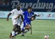 persib bandung unggul cepat, tahan psim 1-0 di babak pertama liga super
