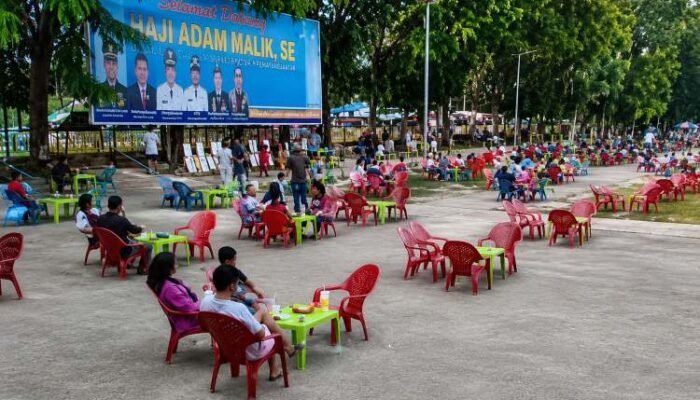joging track lapangan adam malik dipenuhi pedagang, warga minta pemko bertindak tegas