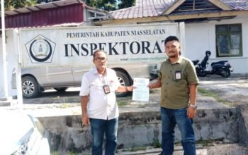 lembaga garuda sakti laporkan dugaan korupsi dana desa hilimondregeraya ke inspektorat nias selatan