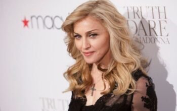 Madonna ungkap kenangan hubungan dengan john kennedy jr secara terbuka madonna ungkap kenangan hubungan dengan john kennedy jr secara terbuka