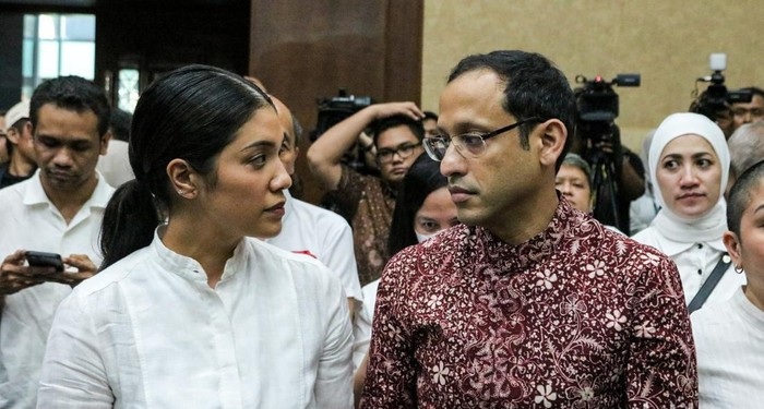 Nadiem Makarim Dituntut 18 Tahun Penjara Kasus Chromebook, Peluk Keluarga Usai Sidang