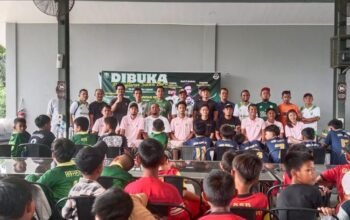 legimin raharjo dan iksan chan motivasi siswa akademi sepak bola di medan