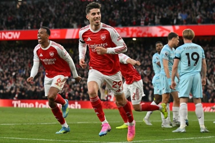 arsenal juara premier league 2025/26, mikel arteta cetak sejarah baru