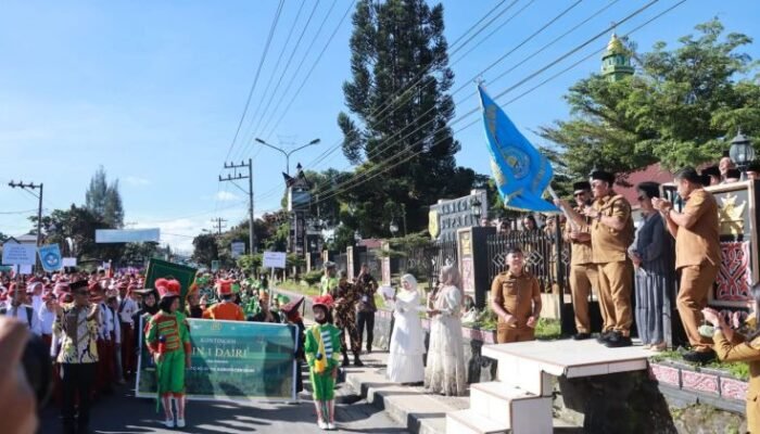 meriah! bupati dairi lepas pawai ribuan kontingen mtq ke-51 tahun 2026
