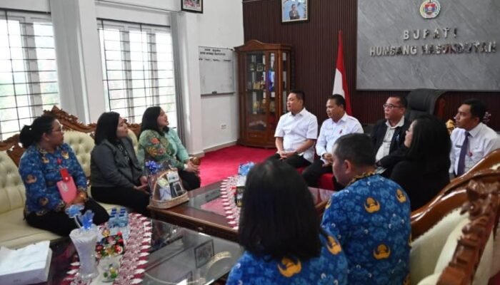 pemkab humbahas jajaki kerja sama layanan kesehatan dengan rsu colombia asia medan