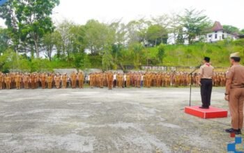 wabup yusuf nache tegas soal disiplin asn saat pimpin apel pemkab nias selatan